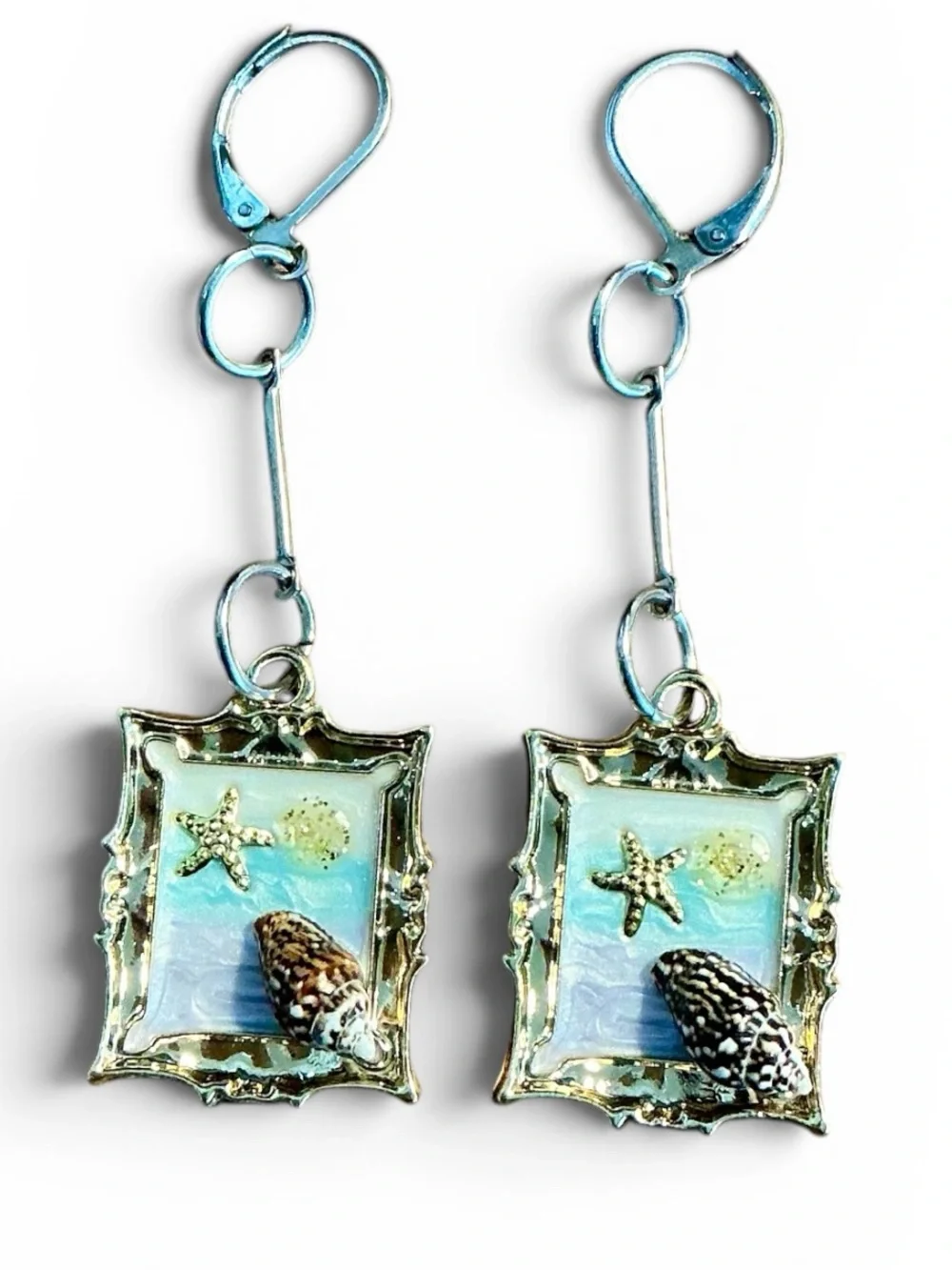 🆕 Oil Painting Dangle Earrings of a Seashell, Jellyfish, and Starfish